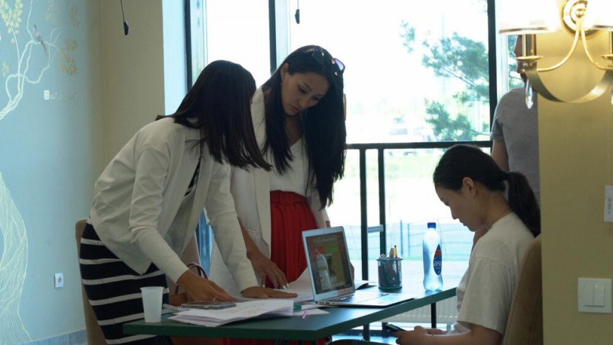 Женщины-предприниматели призвали казахстанцев вакцинироваться от коронавируса