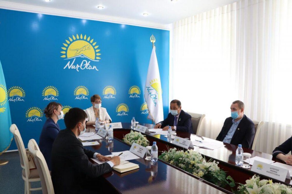 Программа «Жастар-Отанға!» включает 100 конкретных мер по решению вопросов молодежи