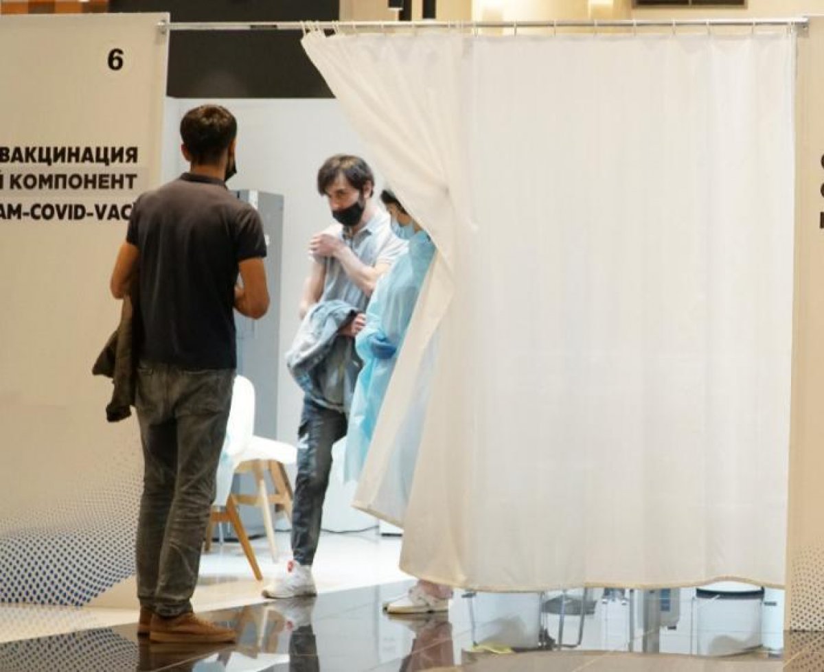 В столичных больницах разворачивают ковидные стационары из-за роста зараженных