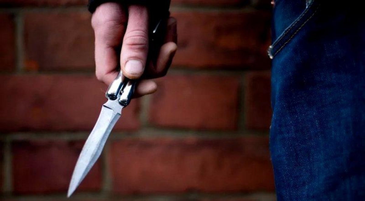 Мужчина в Токио резал женщин, потому что они были счастливыми