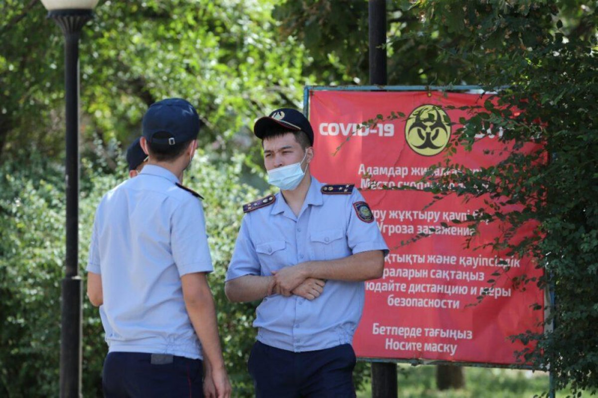 Заболевшие коронавирусом в кузбассе за сутки. Полиция Серпухов. Профилактическое мероприятие "правопорядок". Российский полицейский. Участковый полиции.