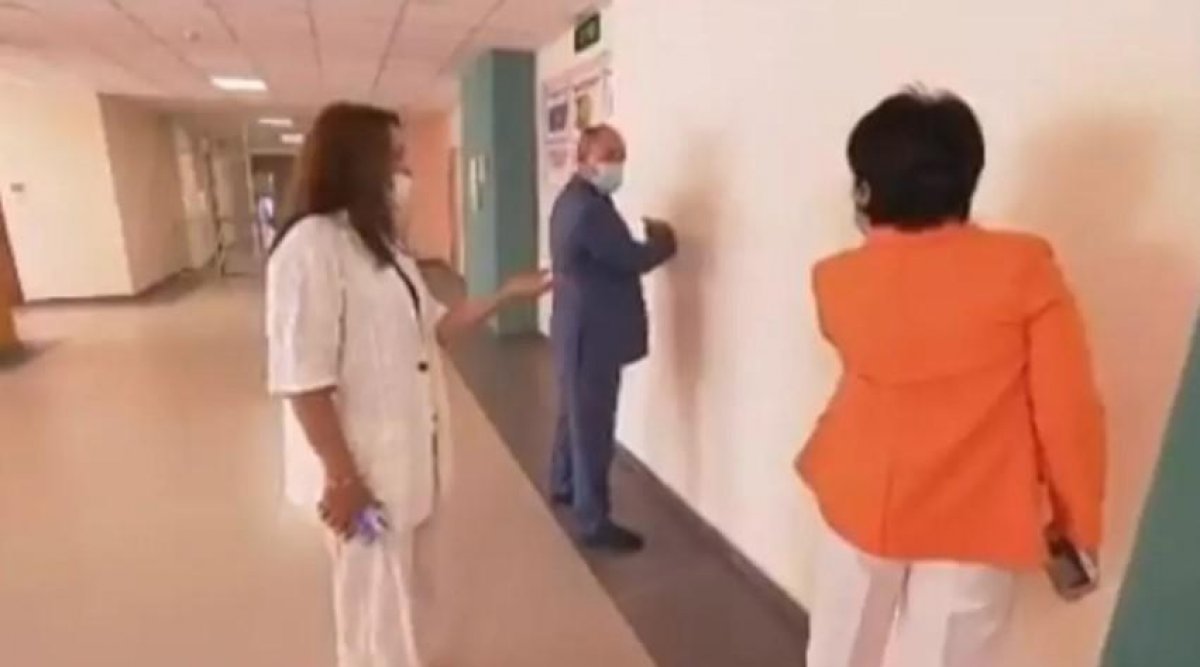 Прямо как в Гарри Поттере: видео с невидимым лифтом школы Нур-Султана рассмешило Казнет