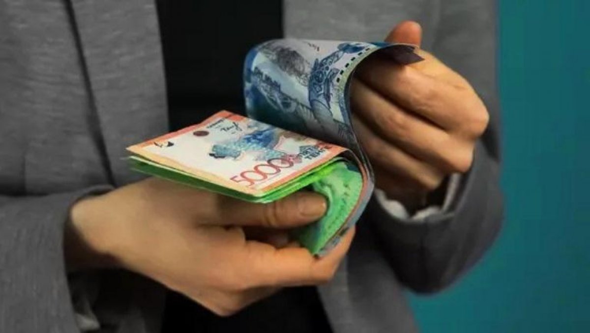 Как в Казахстане будут увольнять и поощрять директоров школ