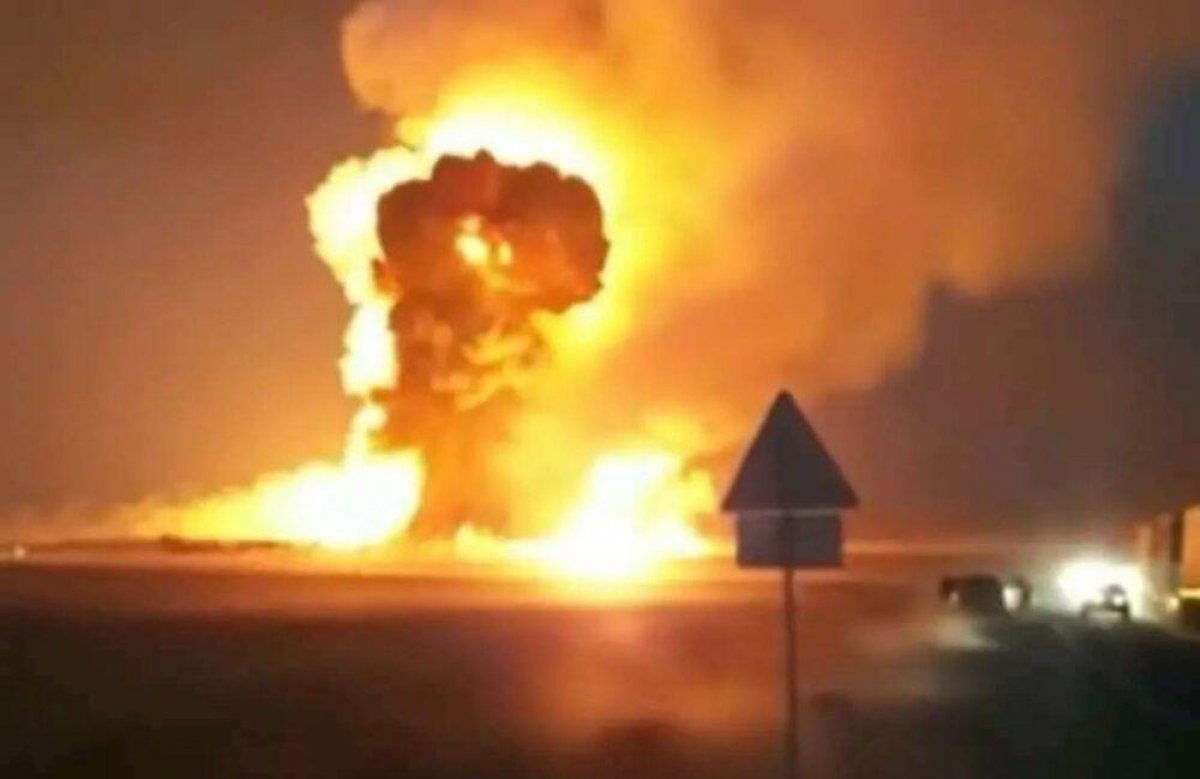 Взрыв береговой. Взрыв в Таразе 26 августа. Взрыв в Таразе 2021. Взрыв на складе боеприпасов в Жамбылской области. Взрыв склада боеприпасов.