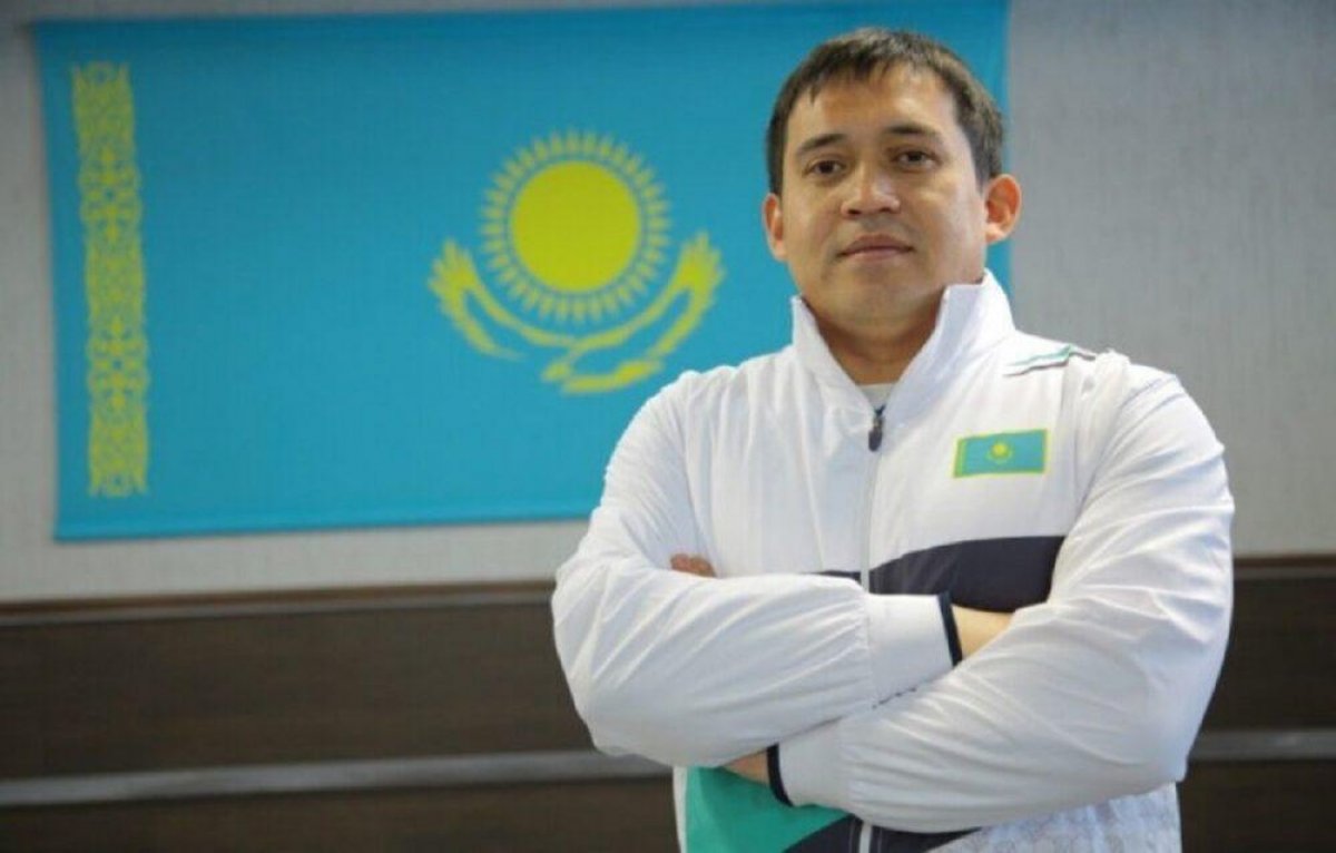 Тренера сборной Казахстана по тяжелой атлетике уволили после жалоб спортсменов