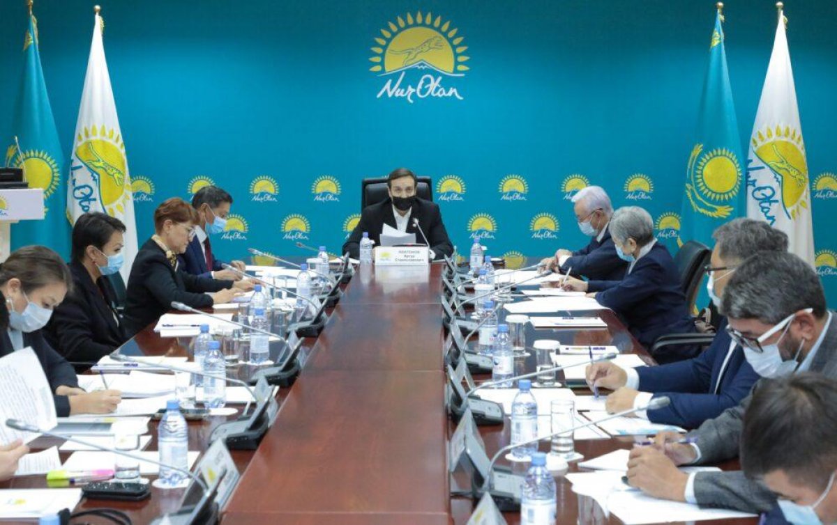 Как прошло заседание Комитета партийного контроля Nur Otan
