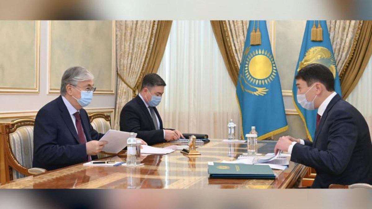 Дефицит топлива в Казахстане: Токаев выразил недовольство работой Министерства