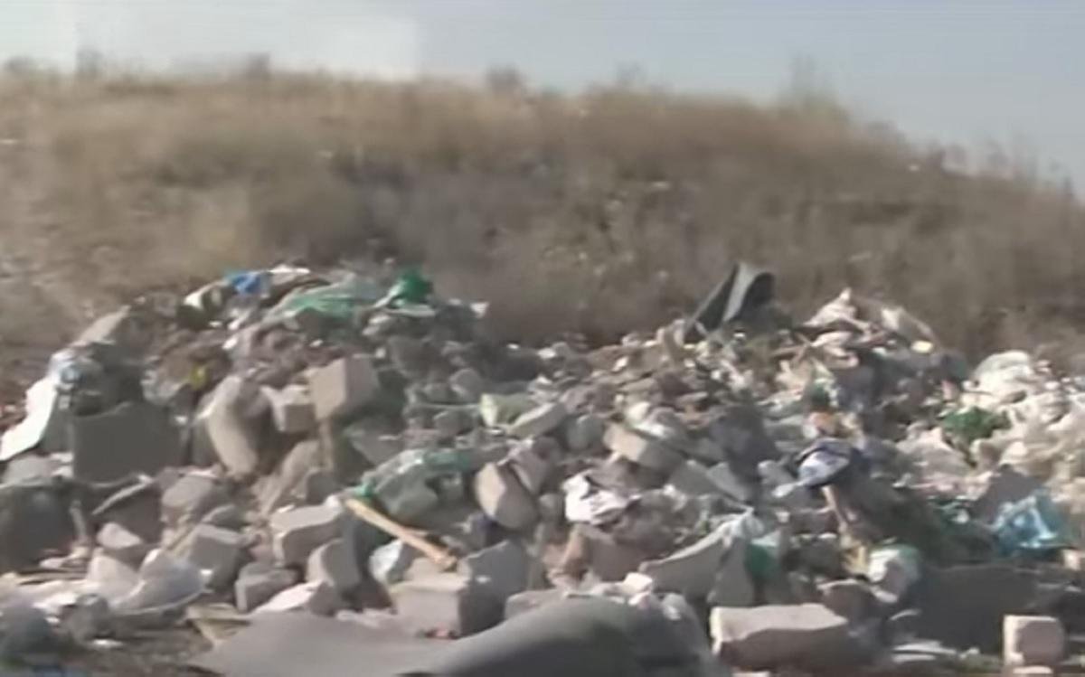 Сакские курганы в Алматы превратили в свалку