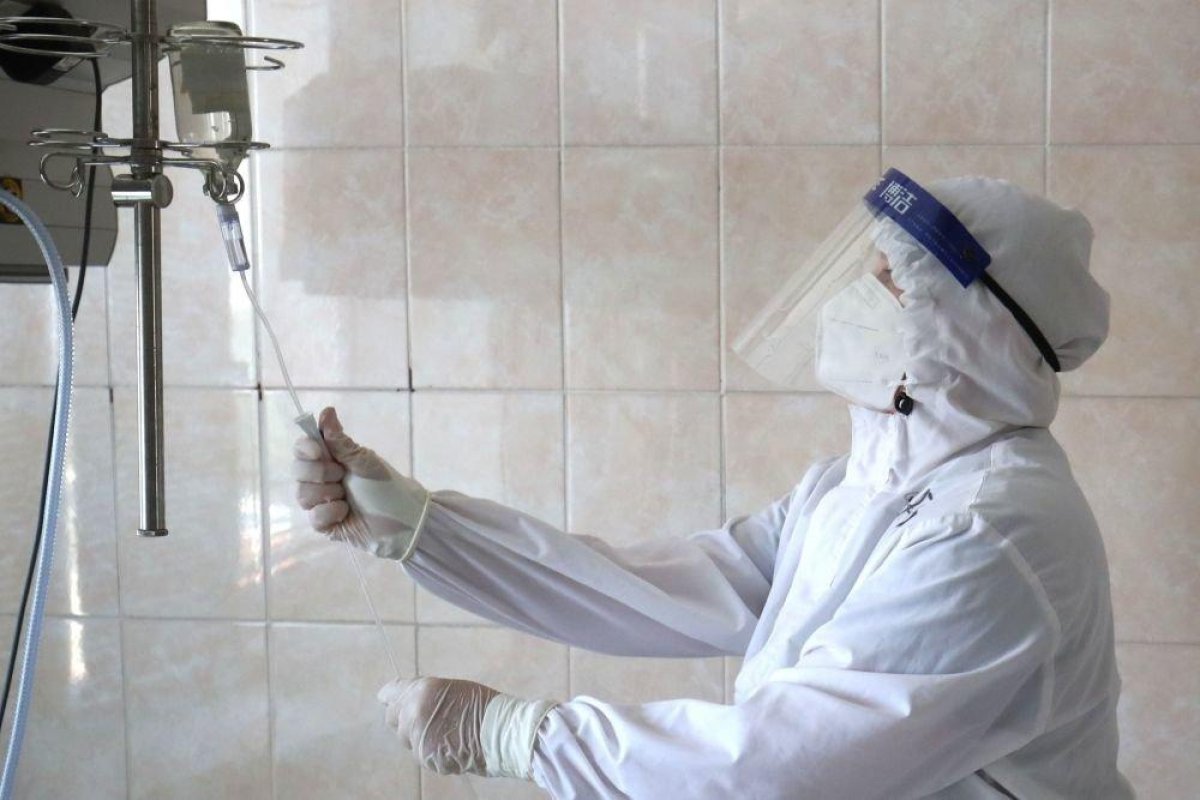 Еще 12 казахстанцев скончались от коронавируса и пневмонии