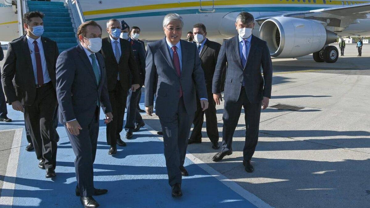 Касым-Жомарт Токаев прибыл в Стамбул