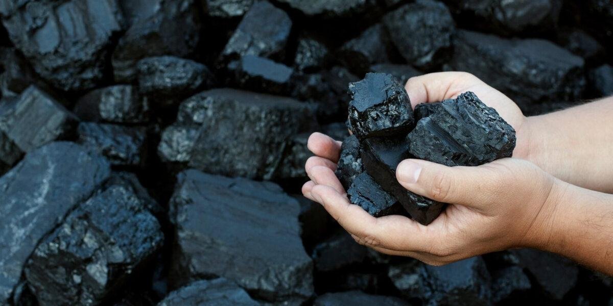Глава МИИР заявил об искусственном создании дефицита угля для населения