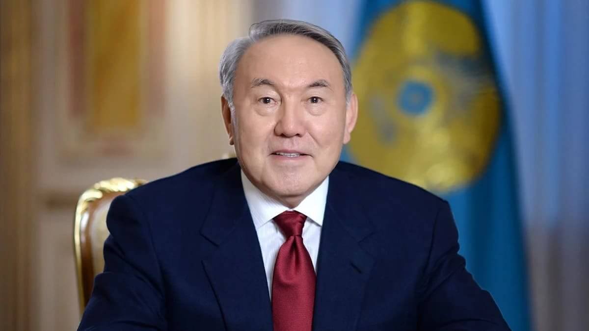 Фиксация идеологического канона - политолог о статье Елбасы
