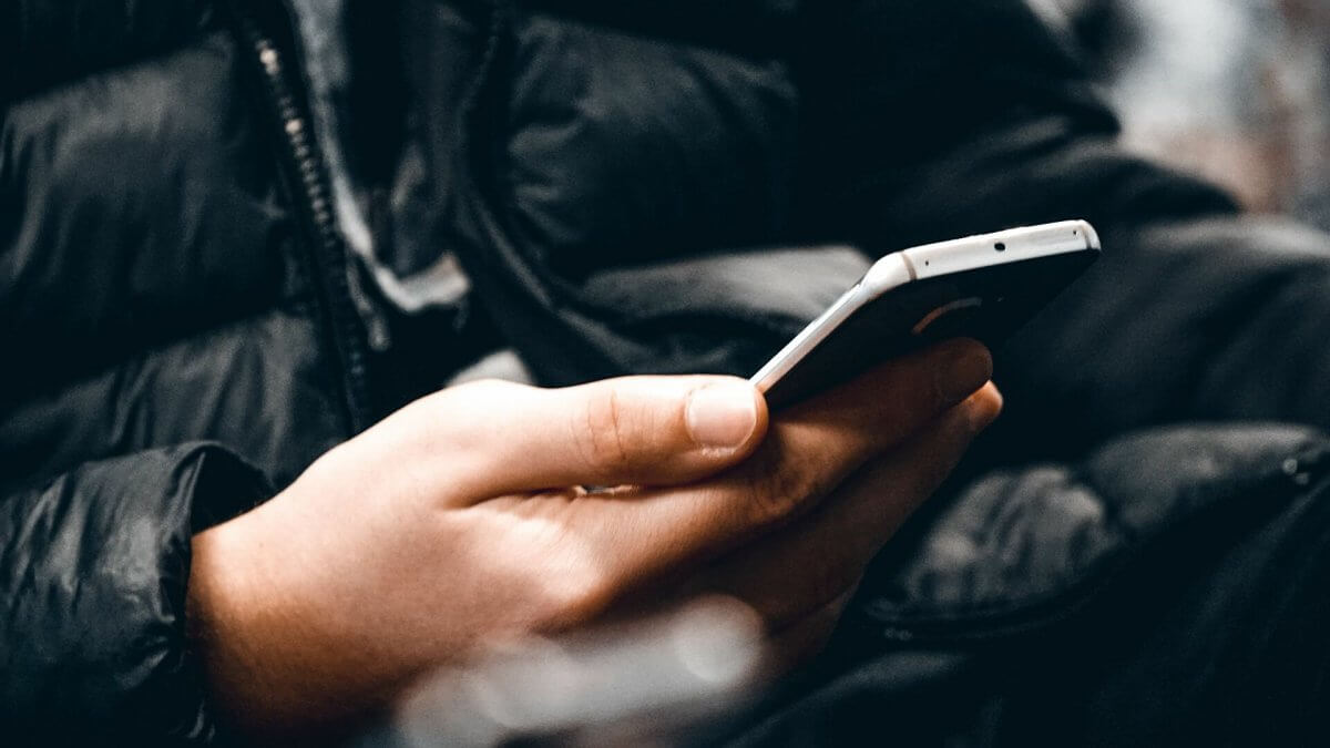 Жители Алматы сообщают о перебоях в работе мобильной связи