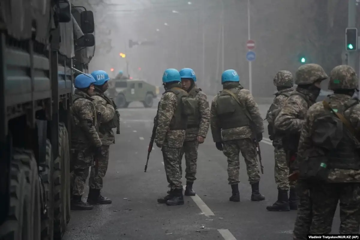 В ООН возмутились голубыми шлемами казахстанских военных с их символикой