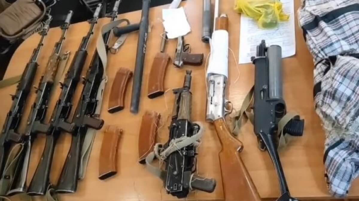 В Алматы началась полицейская операция "Кару" по изъятию незаконно хранящегося оружия