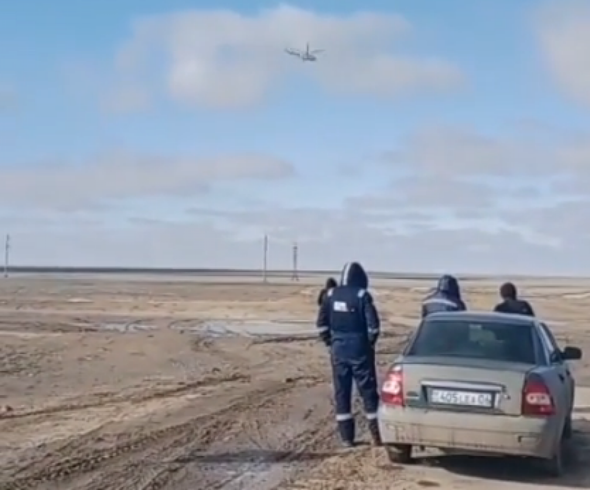 Для поиска водителя бензовоза в Атырауской области спасатели подняли в небо вертолет