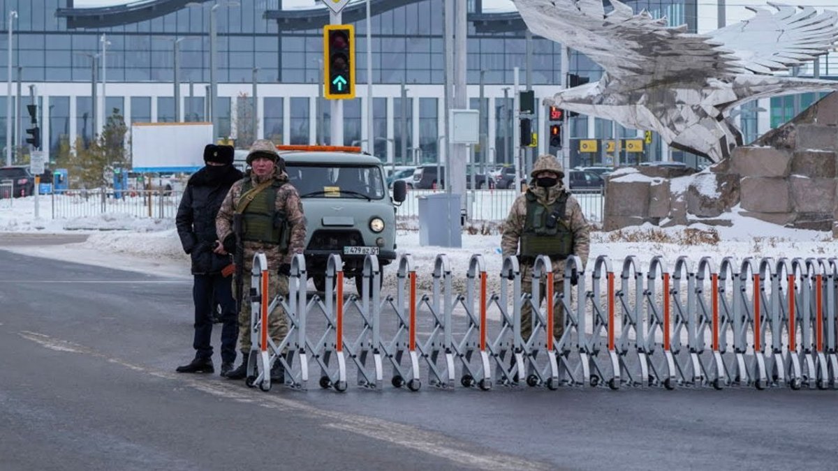 Январские беспорядки: нападавших на аэропорт Алматы задержали