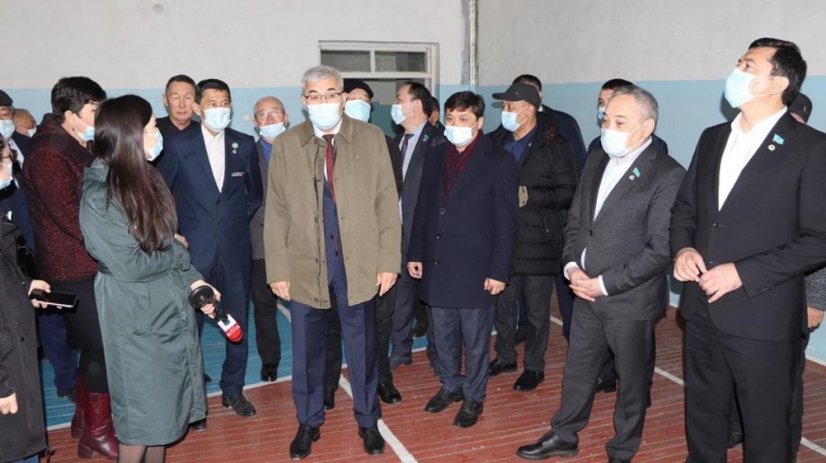 Депутатам пожаловались на нехватку школ в Туркестанском регионе