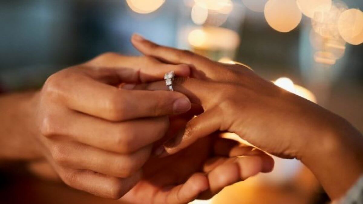 Накануне 8 Марта: осужденный карагандинец сделал предложение возлюбленной