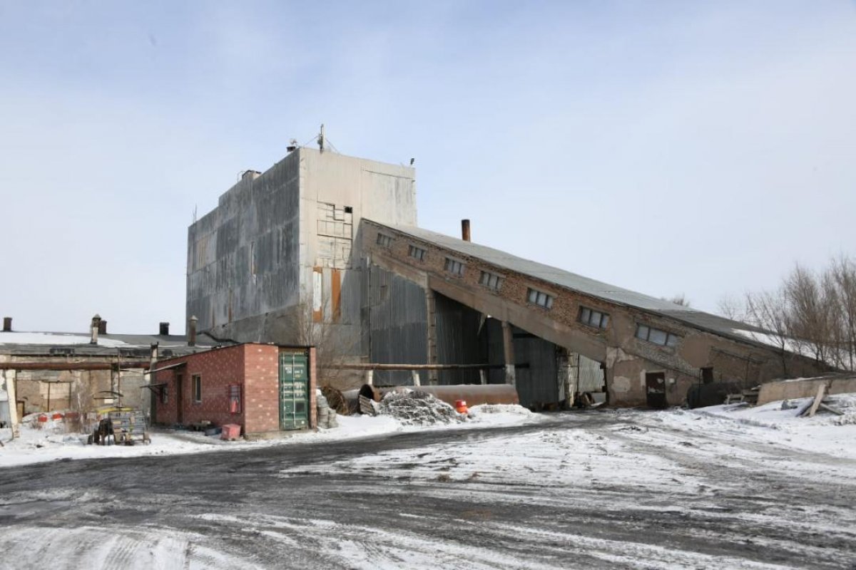 Кирпичный завод, 10 лет травивший людей, закрыли в Нур-Султане