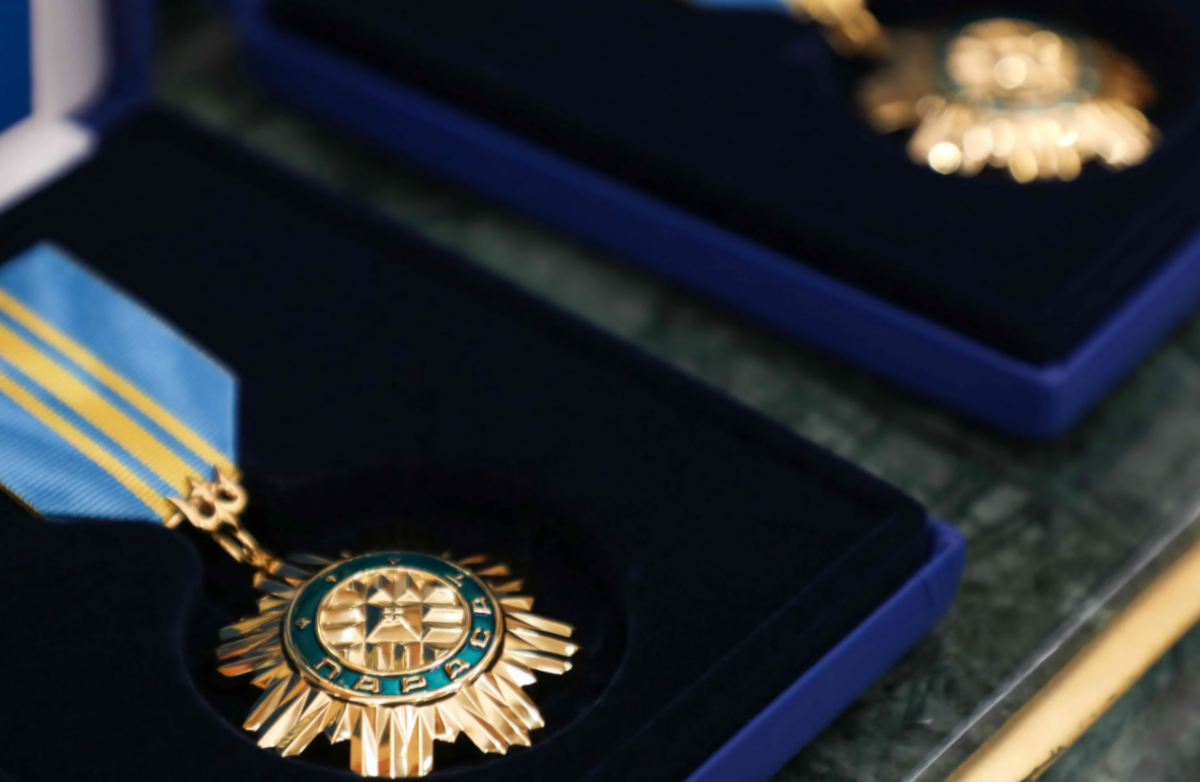 Кого и как наградили за эвакуацию казахстанцев из Украины