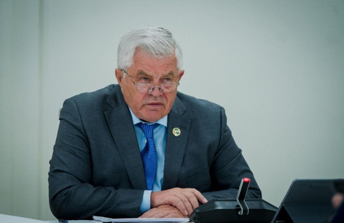 Решительные действия президента позволили не растерзать нашу страну – Божко