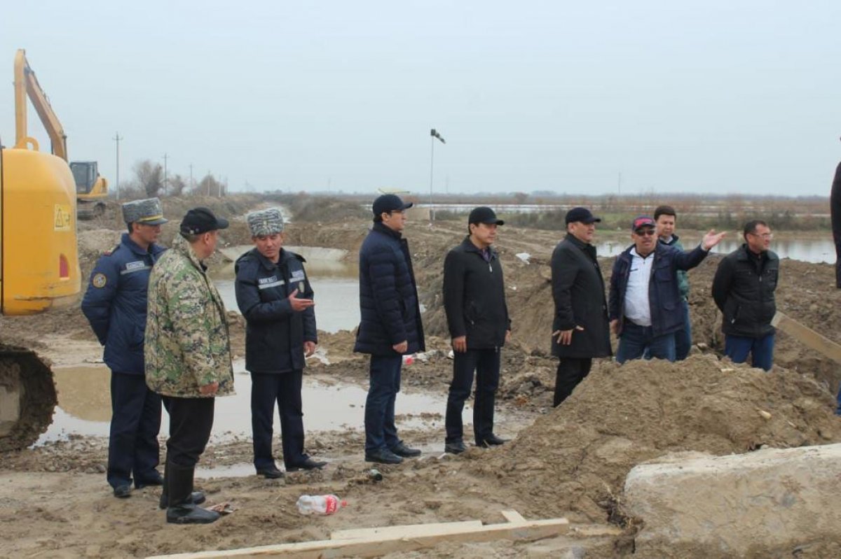 Большая вода в Туркестанской области: депутаты встретились с жителями подтопленных районов
