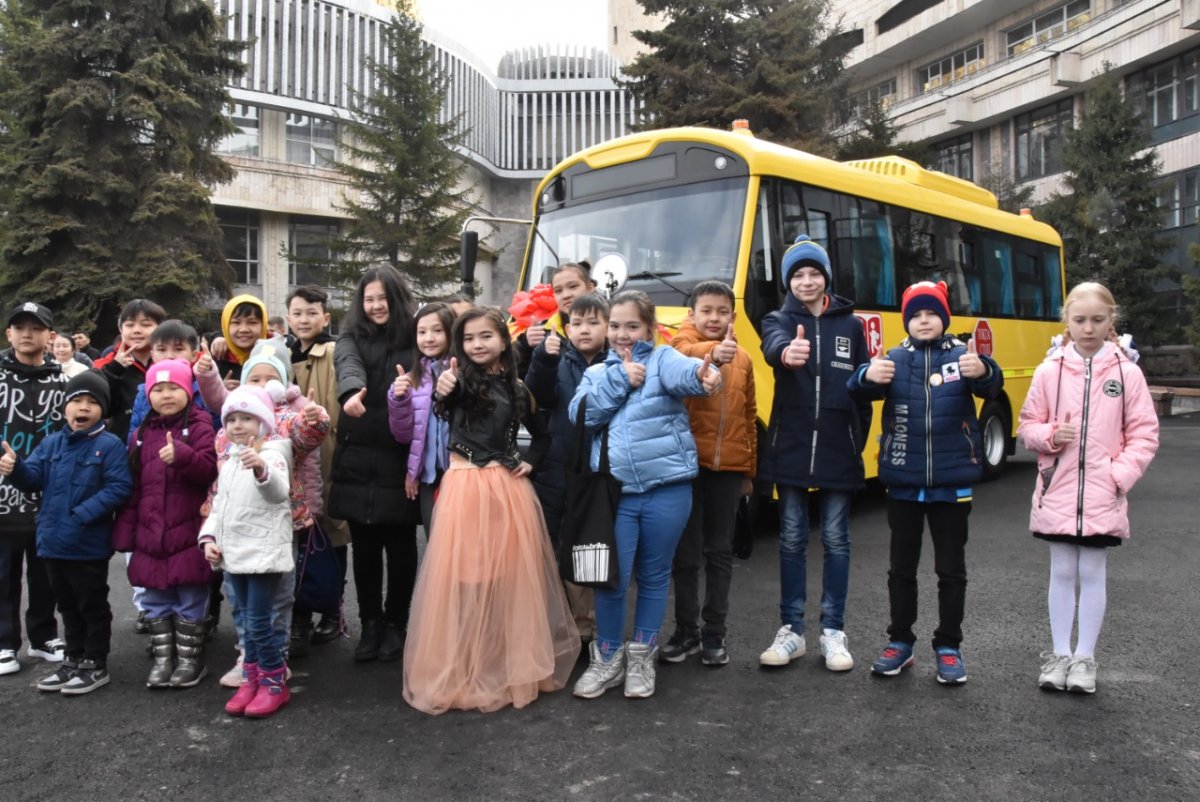 Дворцу школьников Алматы передали подарок от Токаева