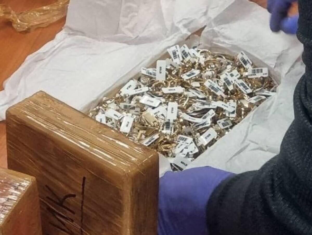 Казахстанец пытался провести крупную контрабанду золота из Стамбула в Нур-Султан