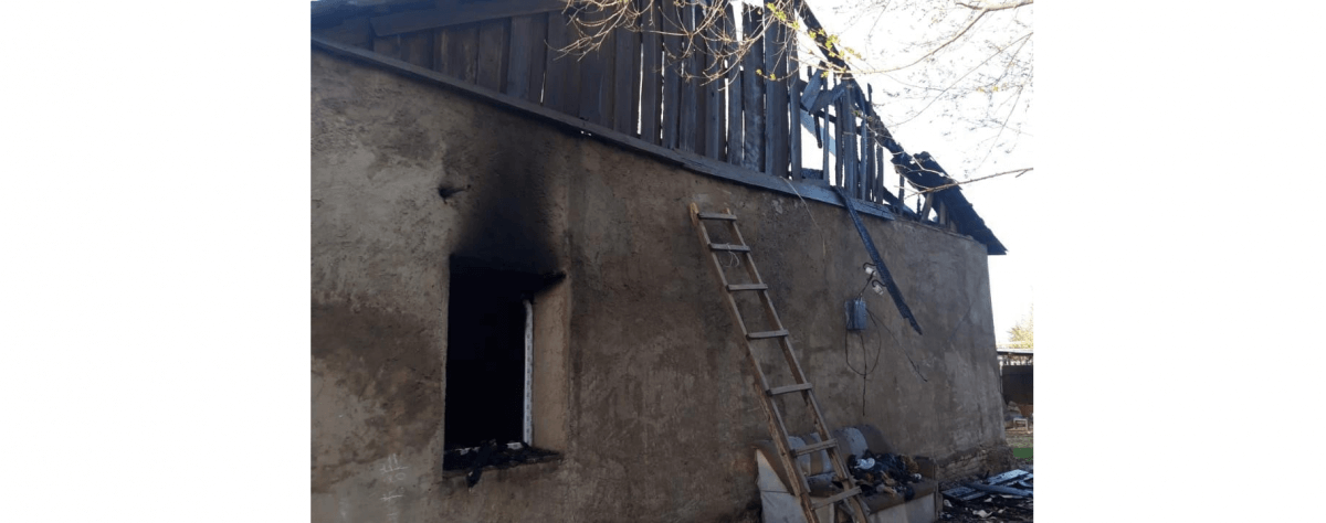 Поссорившись с женой, мужчина поджег дом в Туркестанской области