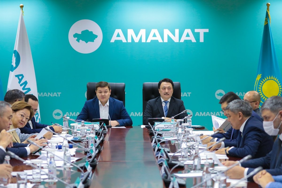 Айтыс "Бабалар аманаты" пройдет при поддержке партии AMANAT