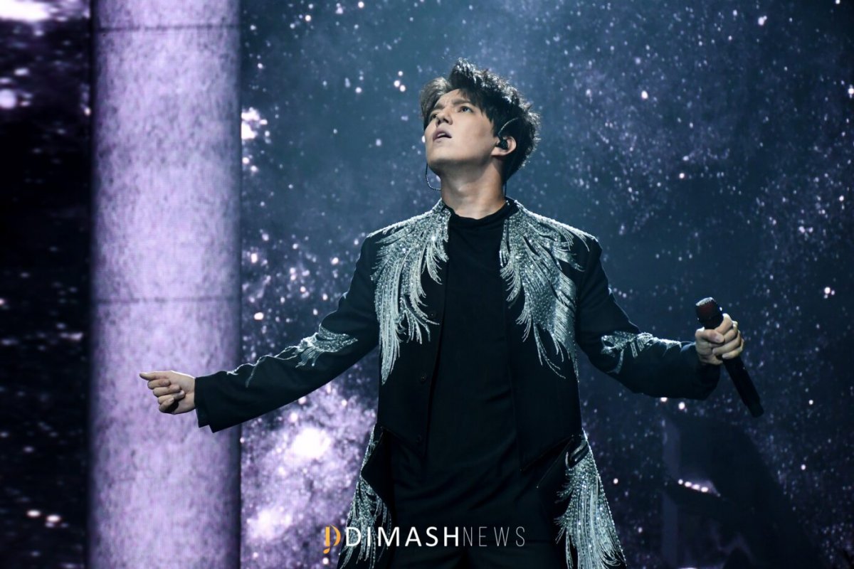 Вы моя семья – Димаш Кудайберген рассказал, как прошел концерт в Чехии