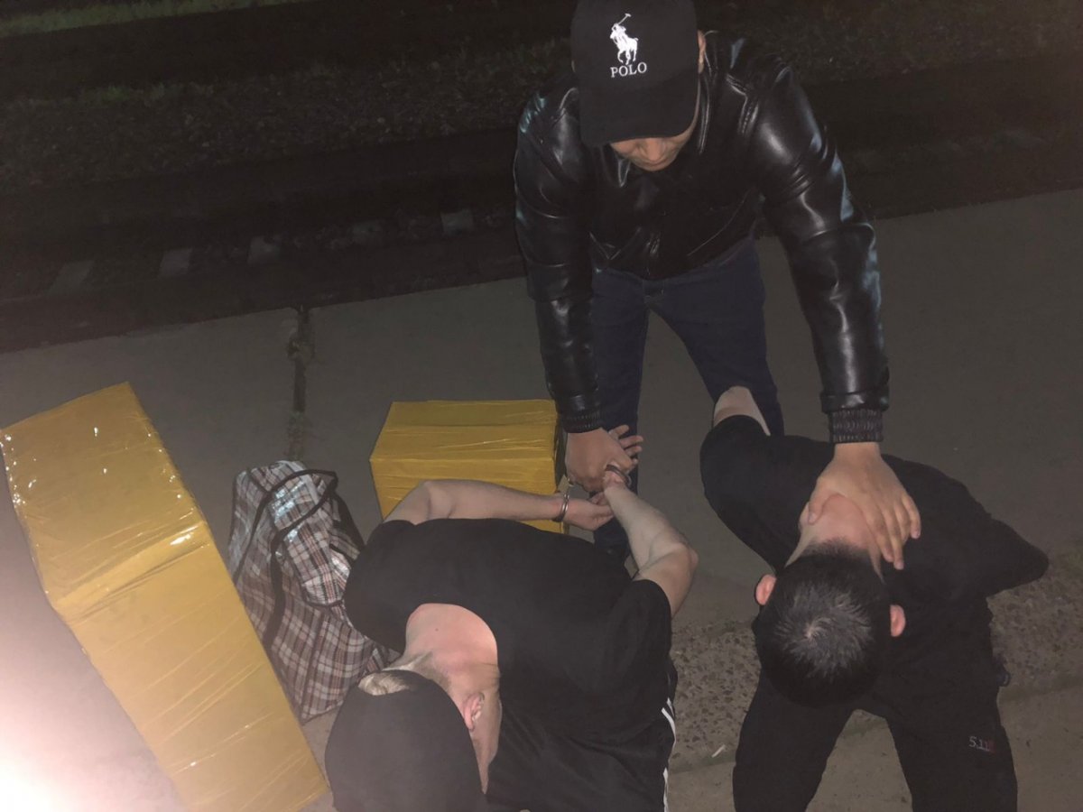 В Алматы грабители избили охранника склада техники и похитили видеокарты