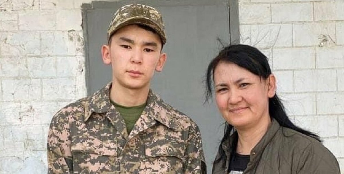 В Жамбылской области солдат потерял сознание во время утреннего построения и умер