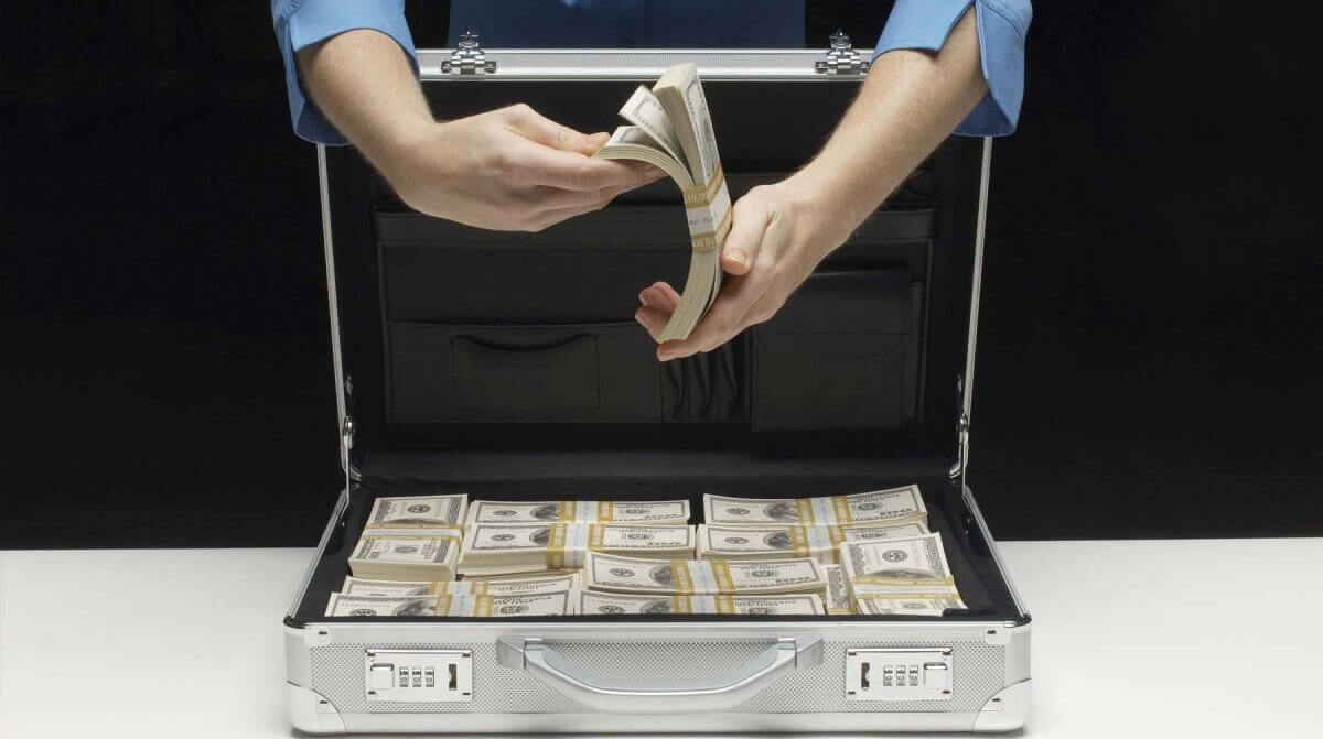 Кто займется возвращением незаконно выведенного за рубеж капитала