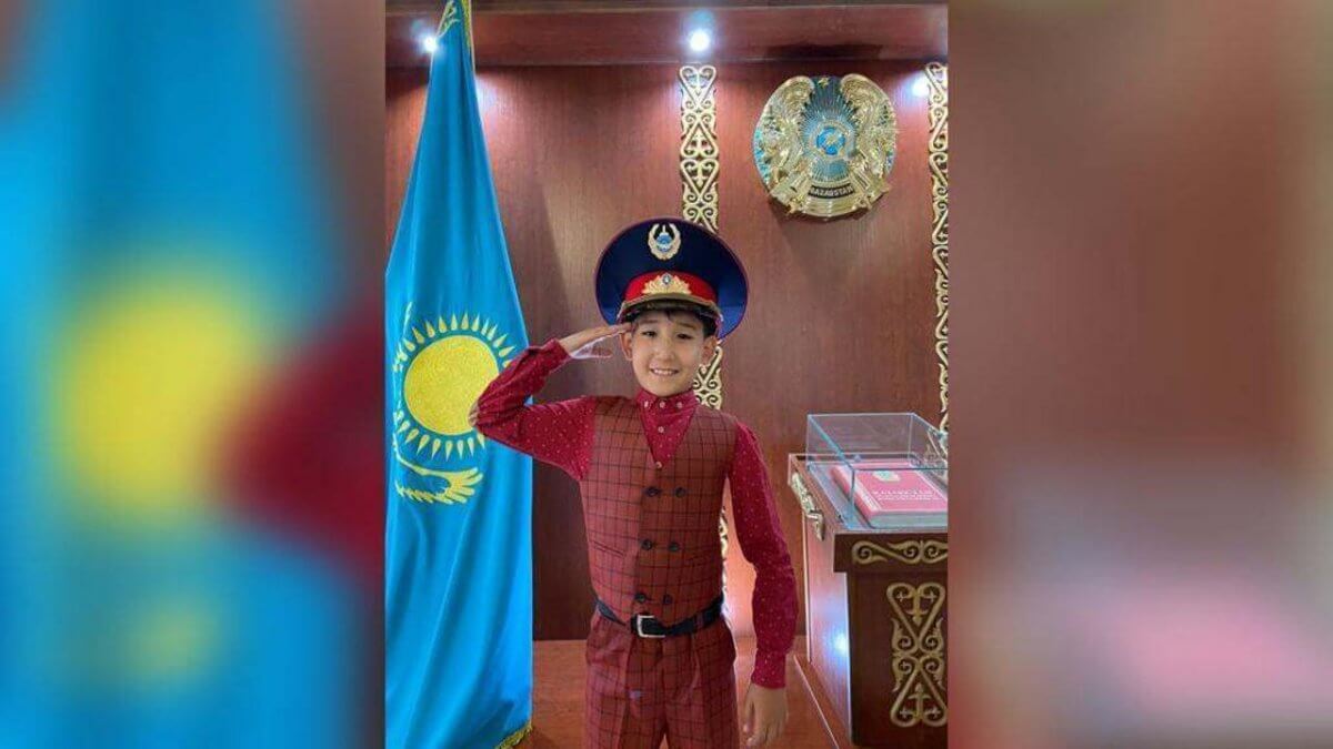 Мечту девятилетнего мальчика исполнил начальник полиции Шымкента