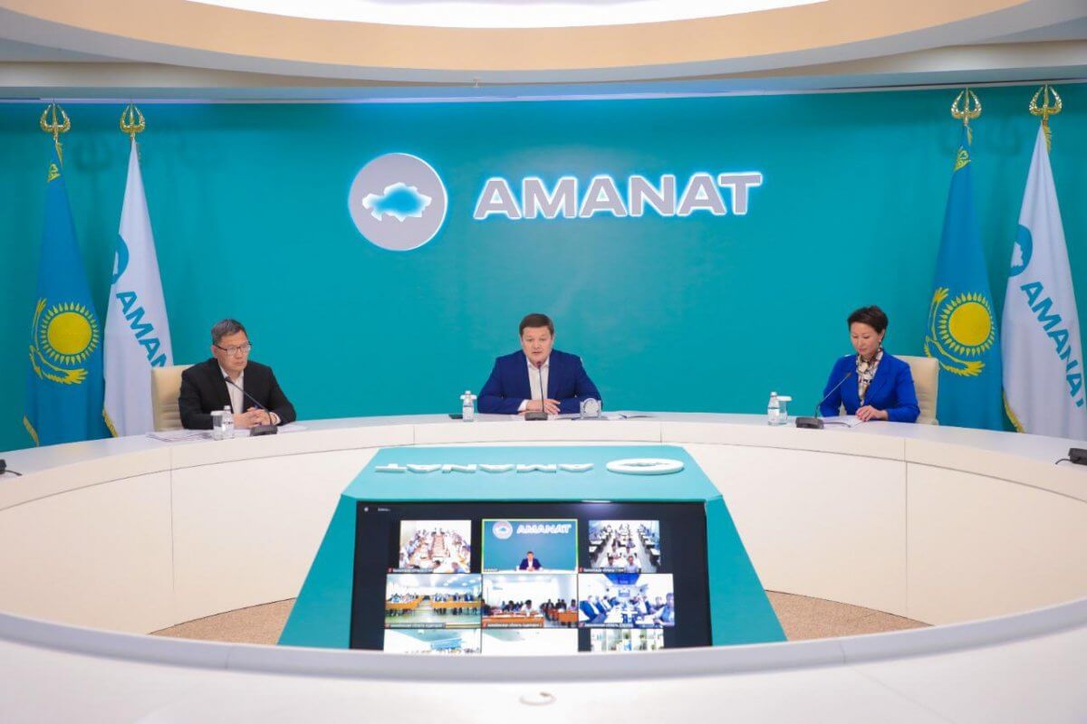 Свыше 500 сельских акимов начали обучение в Академии политменеджмента AMANAT