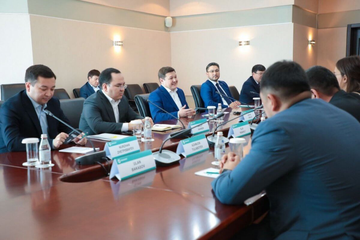 Асхат Оралов встретился с делегацией ТюркПА
