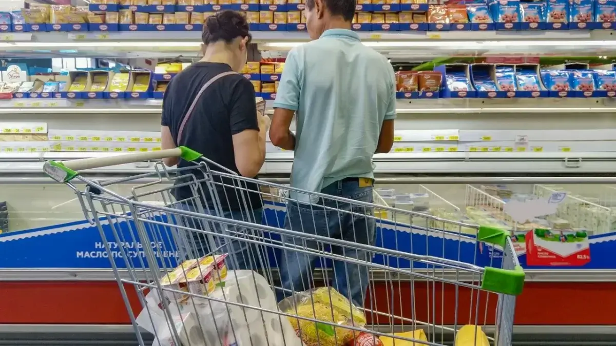 В алматинских супермаркетах снижается ассортимент