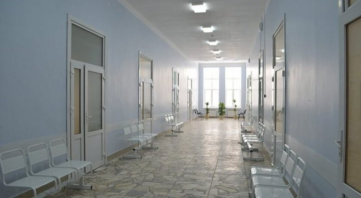 Два пациента сбежали из психбольницы через окно в Костанае