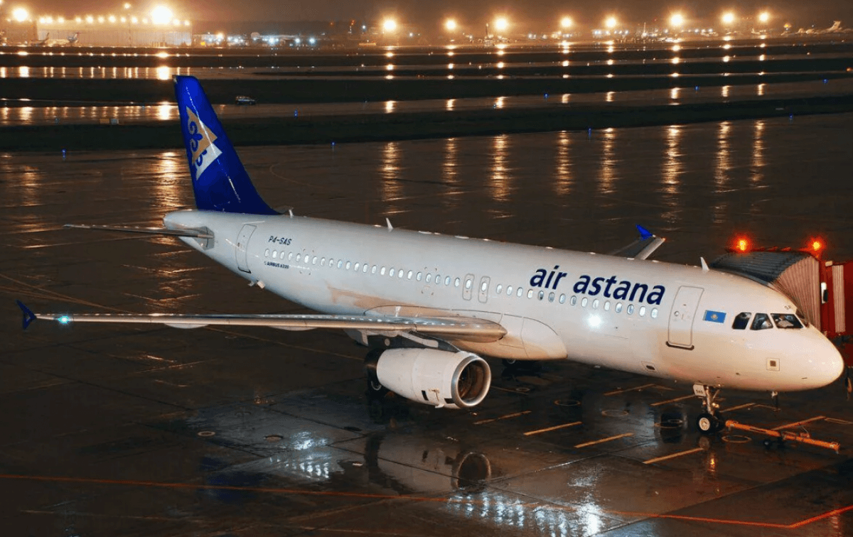 В астану летает. A320 Air Astana. Эйр Астана (Air Astana). Air Astana самолеты. Эйр Астана 737.