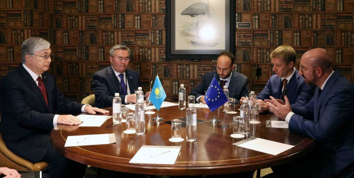 Президент провел встречу с главой Европейского совета