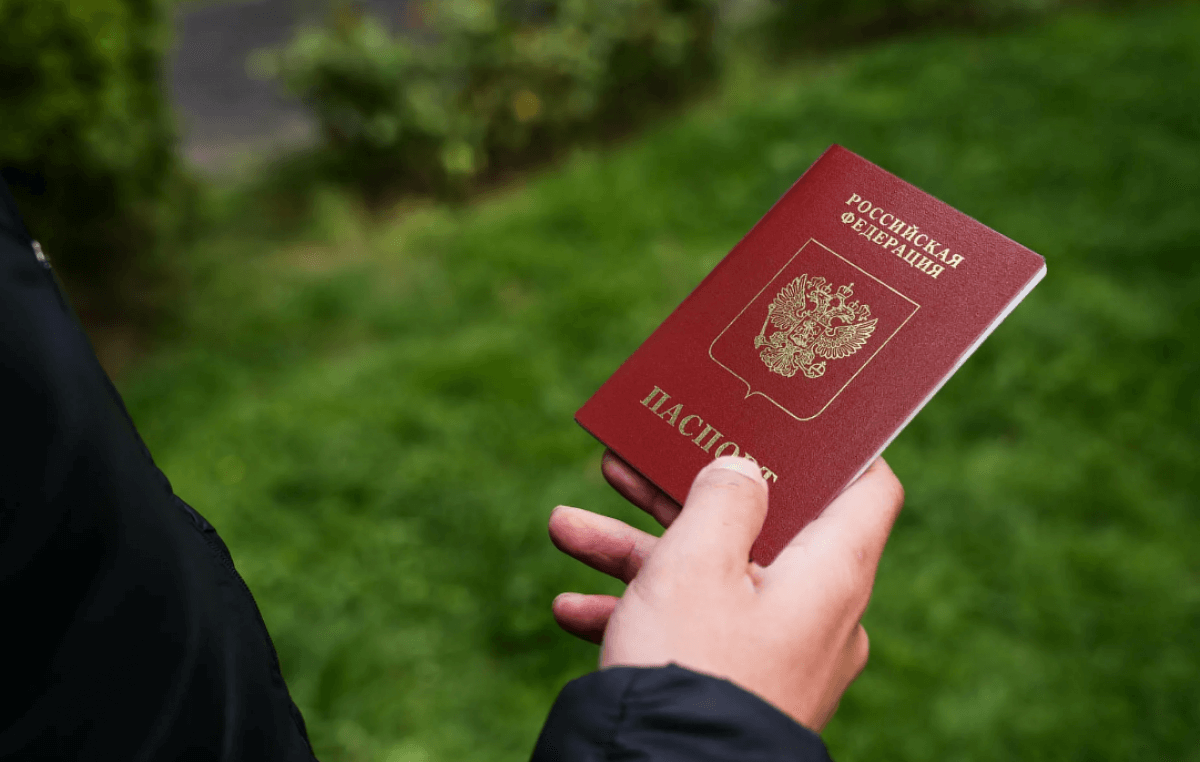Кем устраиваются россияне в Казахстане, ответили в Минтруда