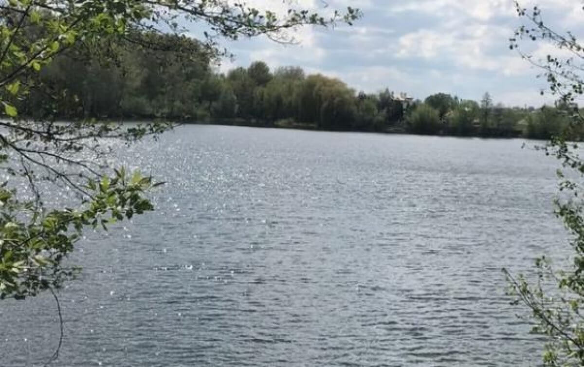 Тело женщины обнаружили спасатели в реке Аксу