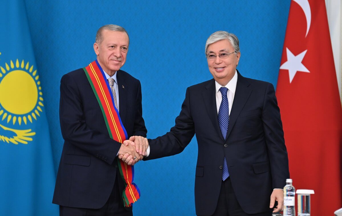 Токаев поздравил Эрдогана