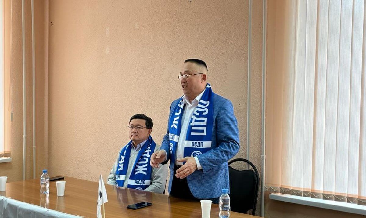 Ауесбаев встретился с избирателями в Уральске