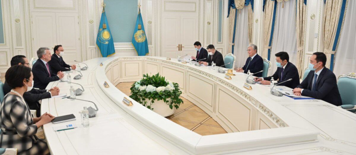 Орденом “Достық” II степени наградил главу концерна Shell Токаев
