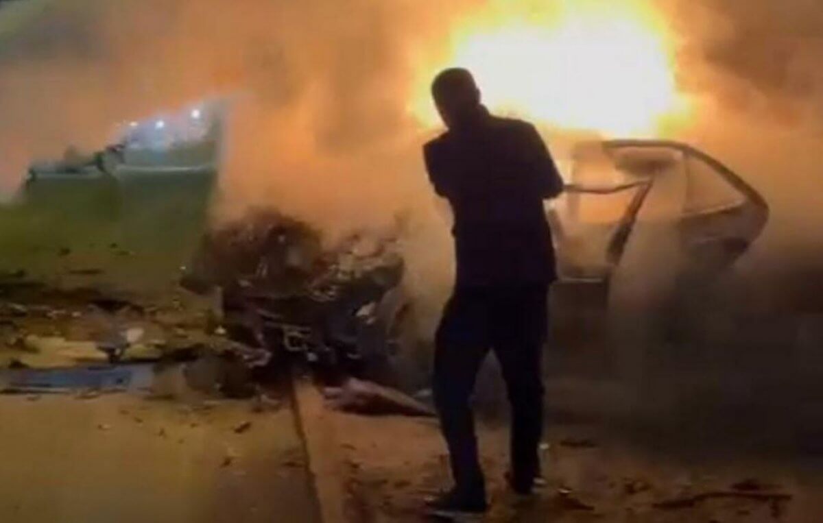 Страшная авария в Мангистау: автомобиль сгорел (ВИДЕО)