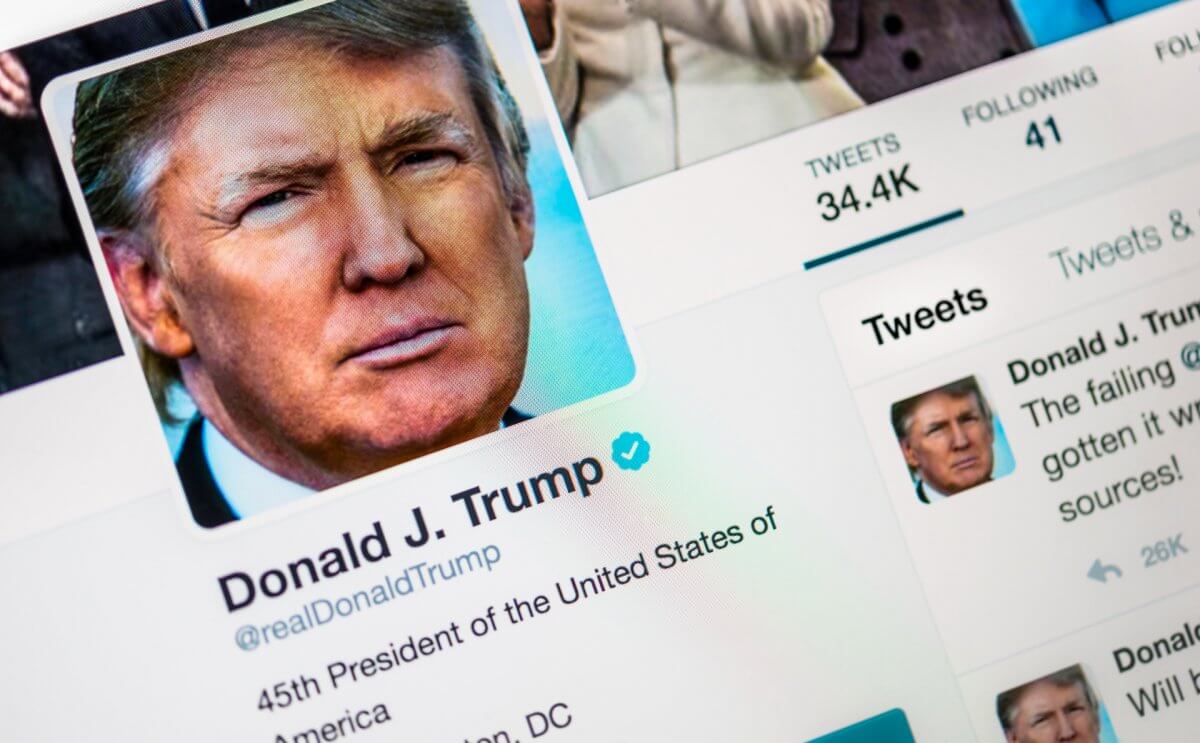 Илон Маск запустил голосование в Twitter о восстановлении аккаунта Трампа