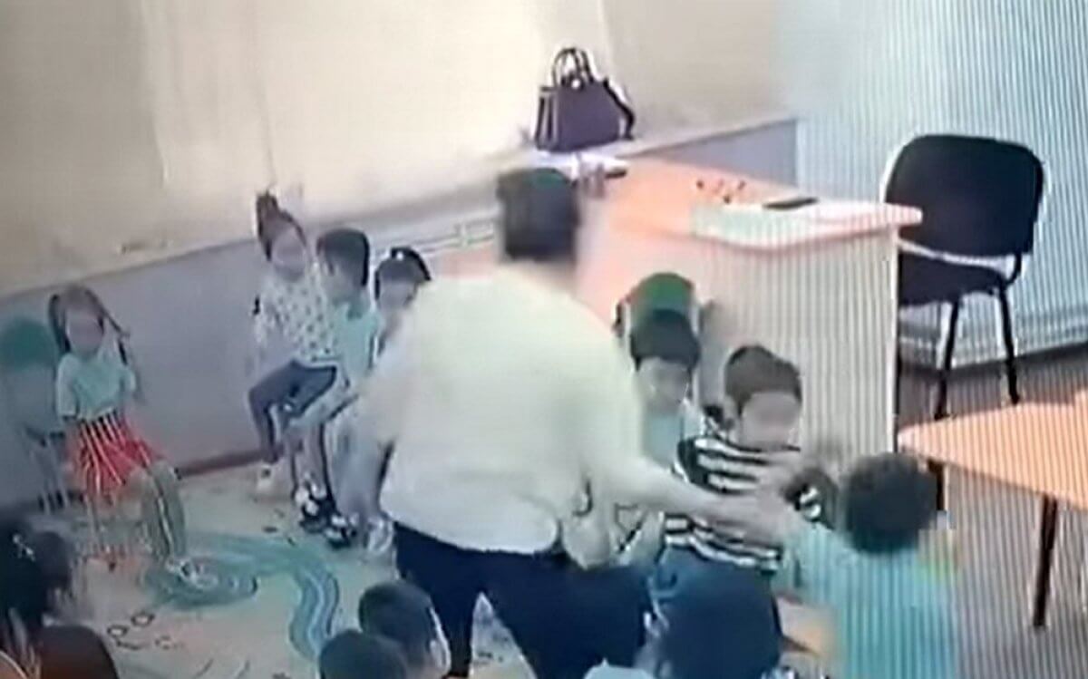 Уволена воспитатель актауского детсада, в котором "дрессировали" детей